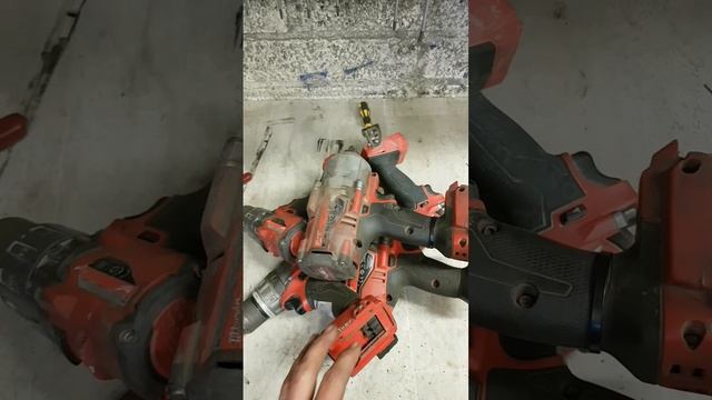 Milwaukee tools are now DIY grade at best #milwaukee #tools #diy #powertools #lowquality #disposabl смотреть онлайн