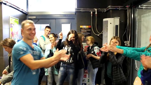 Поцелуй за сальто смотреть онлайн