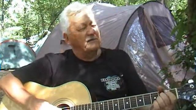 "Там, где холмики..." - Николай Салмин (стихи, музыка, исполнение) смотреть онлайн