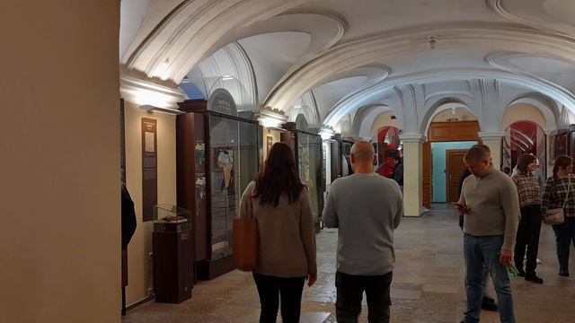 Кунсткамера. Музей М. Ломоносова. Санкт-Петербург. Из серии "Туристу на заметку" смотреть онлайн