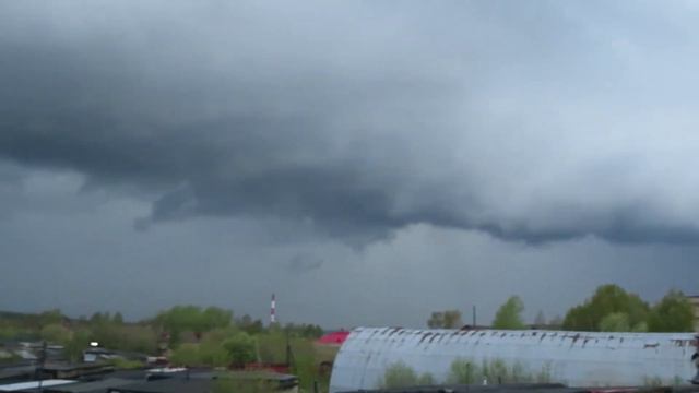 г. Лысьва. Приближение бури (мезомасштабной конвективной системы). 30.05.2018 г. смотреть онлайн
