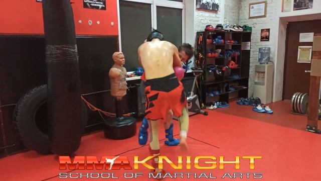 Жестокие зарубы! Девочка метелит пацана! Сборная MMA KNIGHT смотреть онлайн