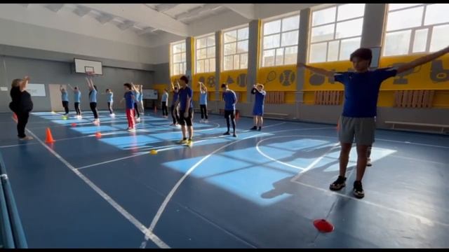 Урок физической культуры, класс 10, Косенкова Елена Викторовна смотреть онлайн