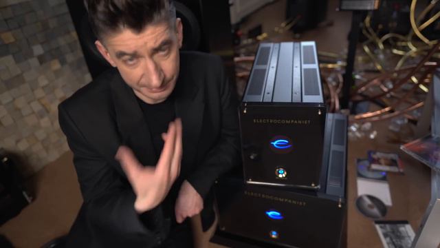 Окончательные оконечные усилители Electrocompaniet AW800 и AW300