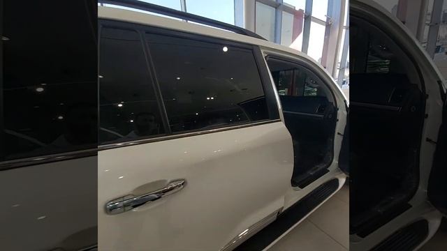 Rav 4 2019г., Land Cruiser 200 v8 смотреть онлайн