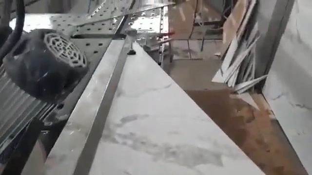 Заусовка крупноформатного керамогранита на станке Battipav. смотреть онлайн