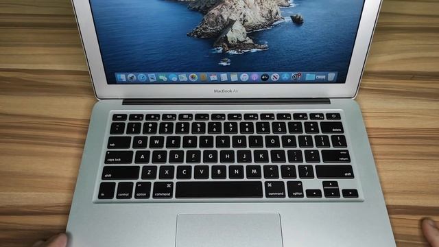 Apple Macbook Air 13" 2017 Unboxing Review смотреть онлайн