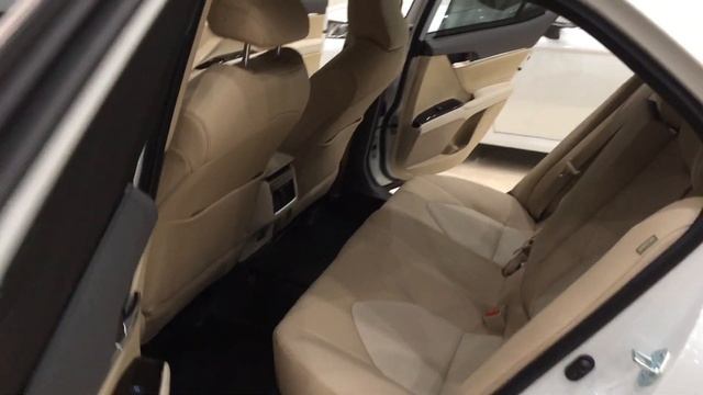 Toyota Camry 3.5 Белый Кожаный САЛОН | ТОЙОТА Камри XV 70 V6 | REVIEW NEW CAR смотреть онлайн