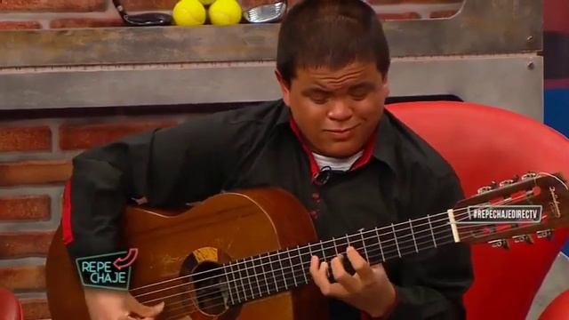 LA CUMPARSITA - GuiTar Julio Silpitucla смотреть онлайн