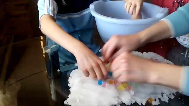 VLOG:Шарики Орбиз на снегу/ Костя и Василиса/Balls Orbees on snow смотреть онлайн