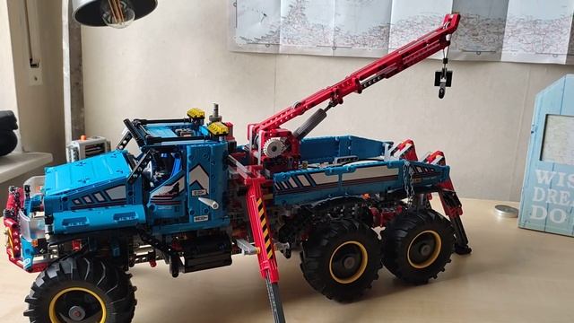 Lego Technic 42070 Allrad Abschleppwagen 6x6 Funktionstest смотреть онлайн