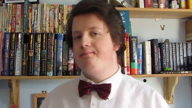 Things on Bookshelves That Aren't Books | Top 5 Wednesday смотреть онлайн