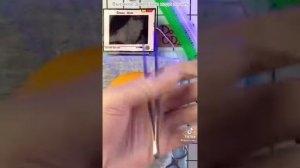 доктор фруктов проверяет  давление