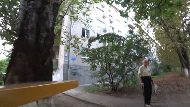 РАЗДАЛ КОНФЕТЫ ПЕНСИОНЕРАМ смотреть онлайн
