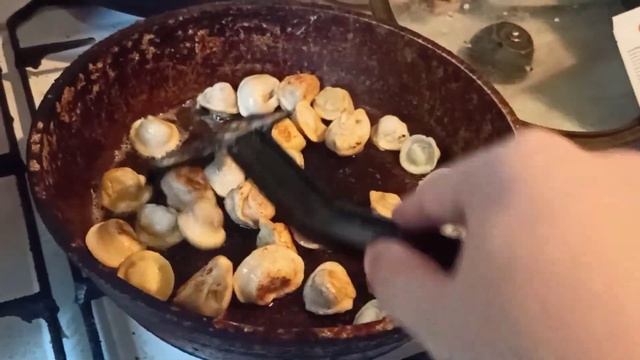 жарим пельмени на протяжении 9 минут? смотреть онлайн