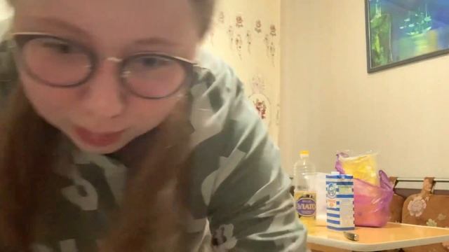 Пеку Самые Вкусные БЛИНЫ!? смотреть онлайн