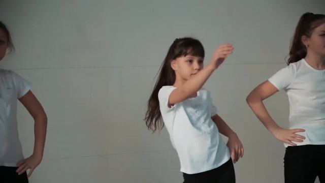 Современная хореография (дети) смотреть онлайн