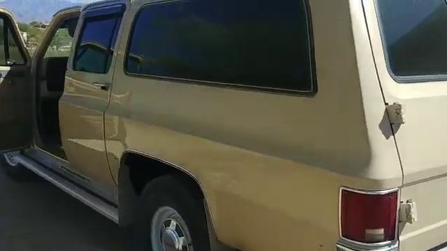 GMC Suburban 1985 Sierra Classic 2500 7.4L 454 tow rig смотреть онлайн