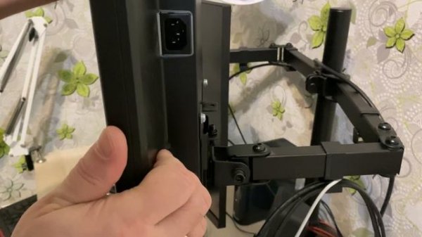 КАК ПОВЕСИТЬ МОНИТОР БЕЗ КРЕПЛЕНИЯ VESA?