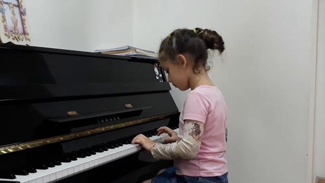 Natalia Is Playing 