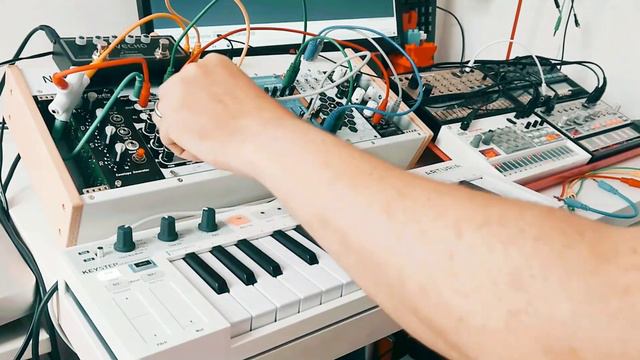 Cre8audio nifty bundle Eurorack Modular and 2 Korg Volcas. #keystep #korg #eurorack смотреть онлайн