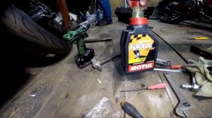 Замена сальников вилки Yamaha R1 09 14