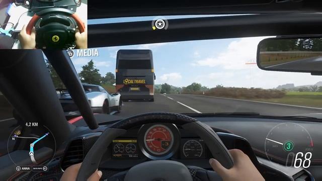Jogando Forza Horizon 4 no Xbox One com o volante Thrustmaster Ferrari 458 Spider смотреть онлайн