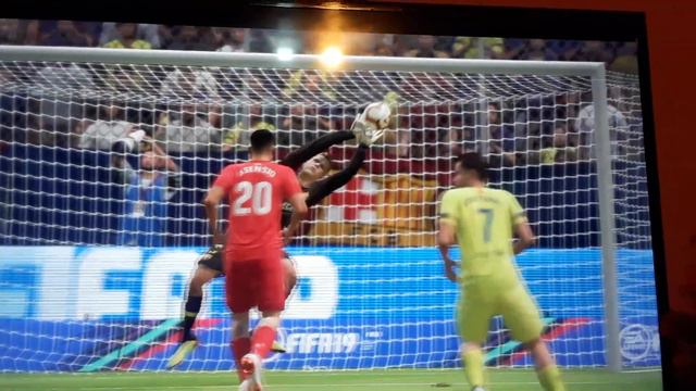 Jugando una final de fifa 19 смотреть онлайн