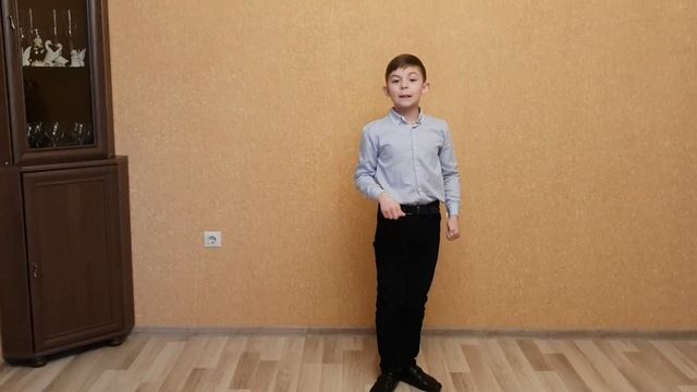 Басни Крылова. Зеркало и Обезьяна. Читает Егор Боршняков смотреть онлайн