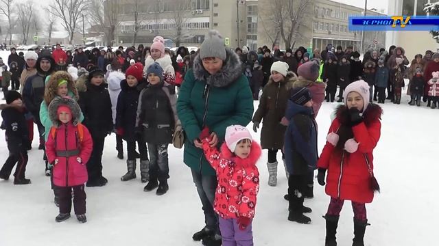 Детский праздник «Волшебство у новогодней елки» в городе Зернограде смотреть онлайн