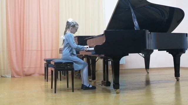 Удод Виктория БОУ ДО ДШИ 4 имени Ю.А Вострелова. С. Майкапар Вальс С - dur. С.Майкапар Сказочка