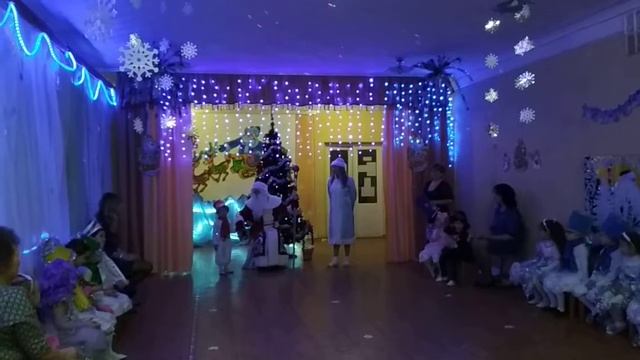 Стишок Кирилла. Новогодний утренник смотреть онлайн