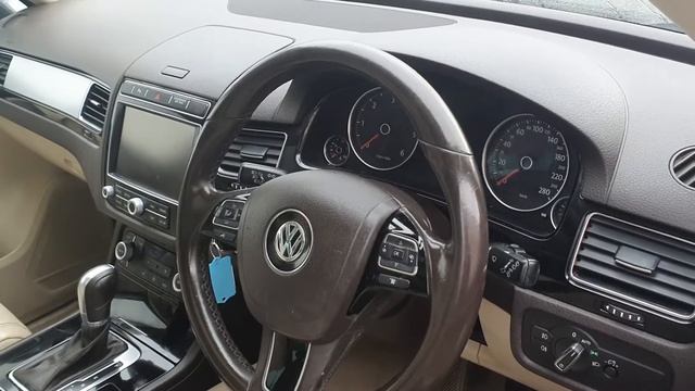 152D19108 - 2015 Volkswagen Touareg CV 3.0TDI 262BHP V6 5D смотреть онлайн