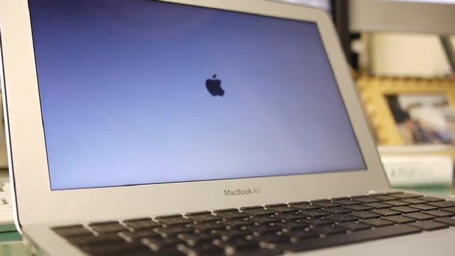 MacBook Air 11.6 booting смотреть онлайн
