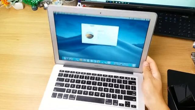 "Macbook Air 2011 4GB RAM 256GB SSD 13.3"" HD MON 送 MS office 365 永久正版啟用 ,全新手提電腦袋 , 新淨原裝電池, 全新無線滑鼠" смотреть онлайн