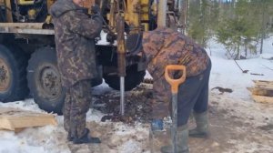 Ударно-канатное бурение в геологоразведке .