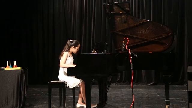 Amanda Tan - Mariage D'amour by Paul De Senneville & Olivier Tenssaunt смотреть онлайн