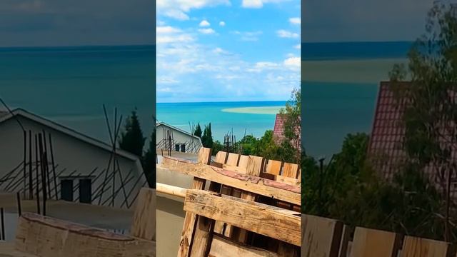 Разные цвета Черного моря после дождя. смотреть онлайн