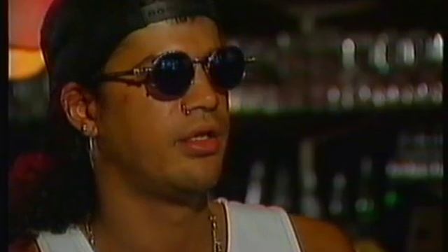 Slash's Snakepit - Planet Rock Profile (Part 1) смотреть онлайн