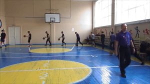 Урок Баскетбола в 8 А классе. Учитель физкультуры Вагапов А.К. Часть 1