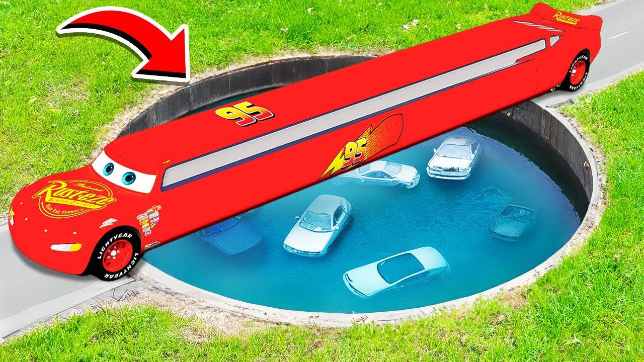 ПРОЕХАЛ ГЛУБОКУЮ ЯМУ С ВОДОЙ НА САМОМ ДЛИННОМ ЛИМУЗИНЕ МОЛНИЯ МАКВИН ТАЧКИ ГТА 5 МОДЫ МУРКА смотреть онлайн