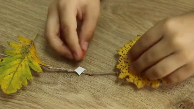 Осенний букет. Лучшая поделка осени. Подарок маме своими руками. смотреть онлайн