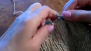 Детский вязаный жилет на 6-7 лет.