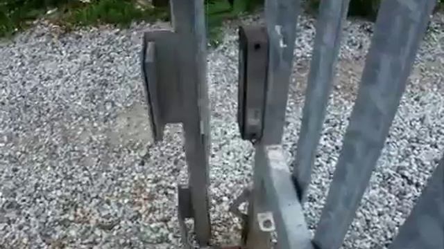 Механический засов распашных ворот смотреть онлайн