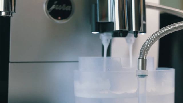 JURA GIGA 6 | Milk System Cleaning смотреть онлайн