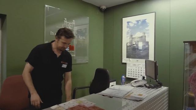 Поездка в Manzanares El Real смотреть онлайн