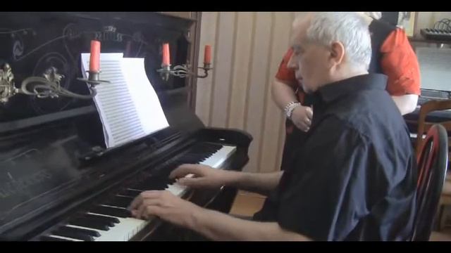 Елена Конькова - Денек у мамы 2 смотреть онлайн