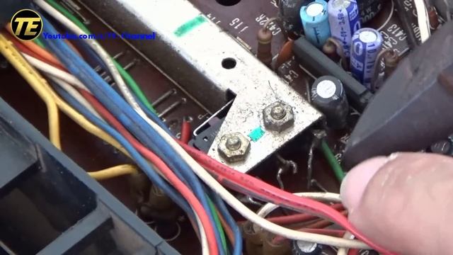 Convert an old Radio cassette to a Bluetooth speaker смотреть онлайн
