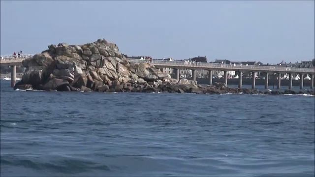 Старый порт Roscoff и прогулка к острову Batz смотреть онлайн