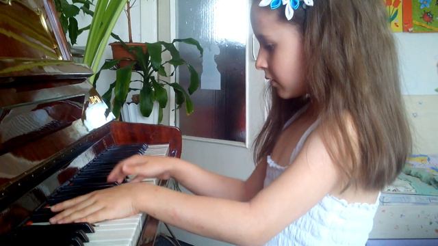 Simple Solution on piano - Простое решение на пианино.Лиза 7 лет. смотреть онлайн
